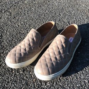 steve madden slip on shoes